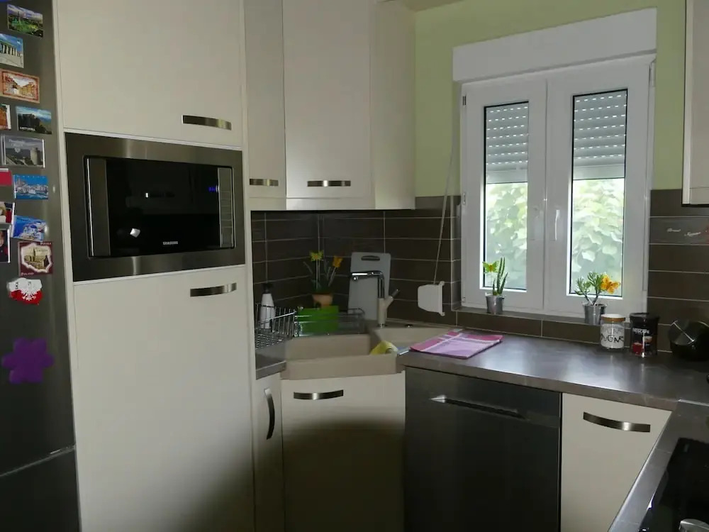 Home With Small Pool 37 Km From Athens Easily Accessible By Public Transport