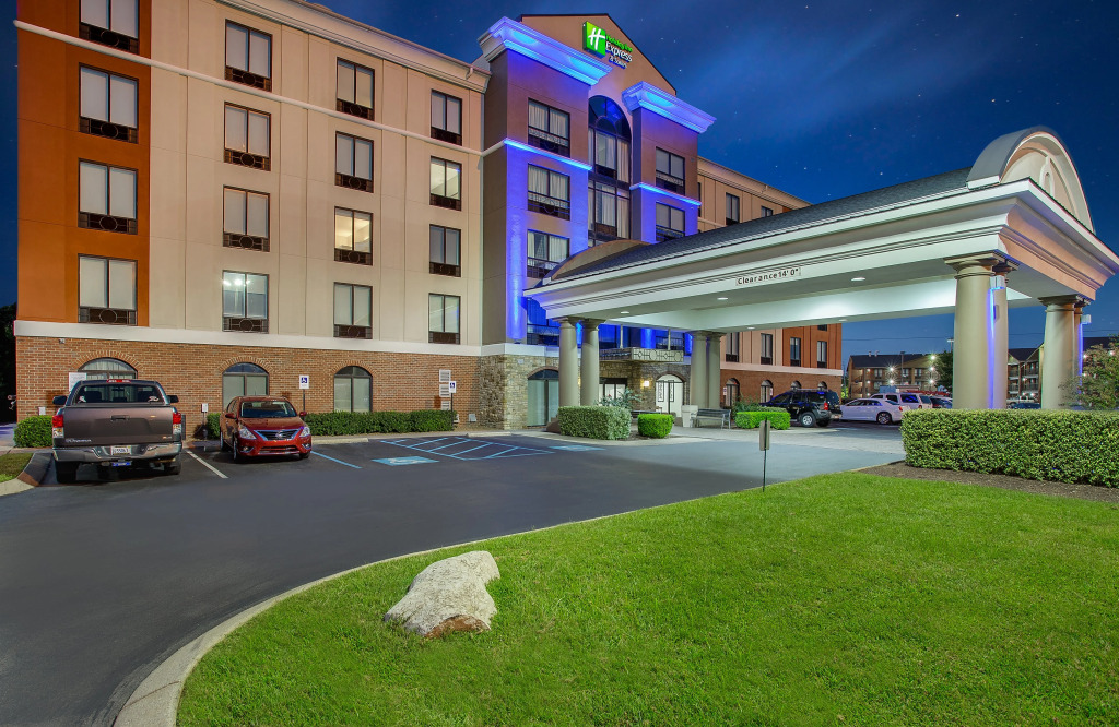 Holiday Inn Express & Suites Lebanon-Nashville Area by IHG
