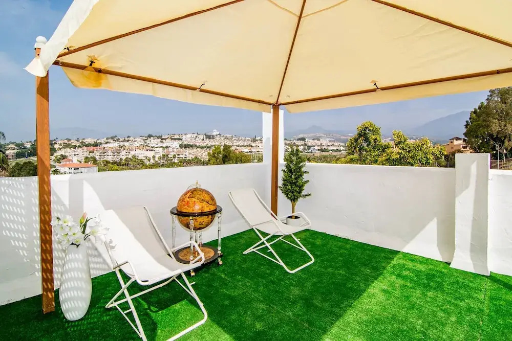 CNA-2 bedroom with large roof terrace