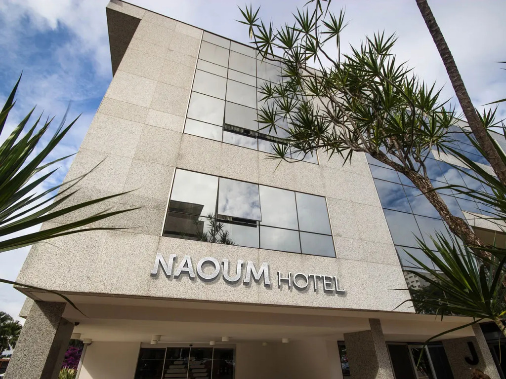 Naoum Hotel
