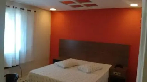 Golfinho Hotel