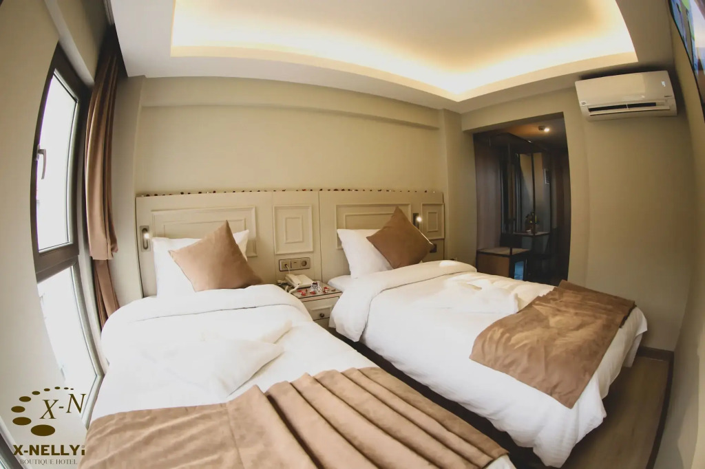 X-NELLYİ HOTEL