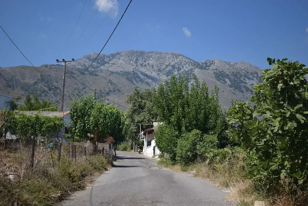 Traditional Stonebuilt Villa Leonanto with Heated Pool, only 5 Km from a Sandy Beach