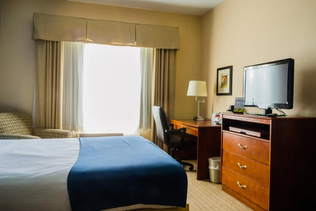 Holiday Inn Express Hotel & Suites Acme-Traverse City by IHG