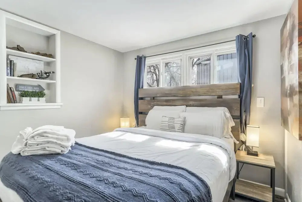 5BD Dog Friendly Family Getaway Near Downtown!