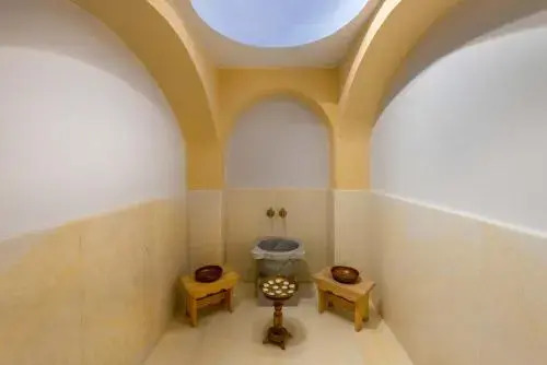 Giorgos' Old Story 2bed Stone House With Private Hamam In The Old Town