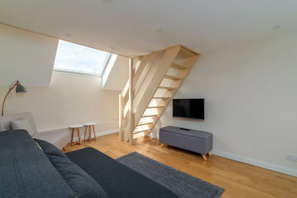 Beautiful 1 Br Home Near River Thames Fits 4