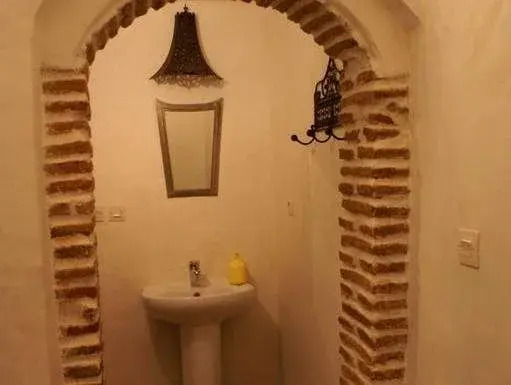 Riad Felloussia
