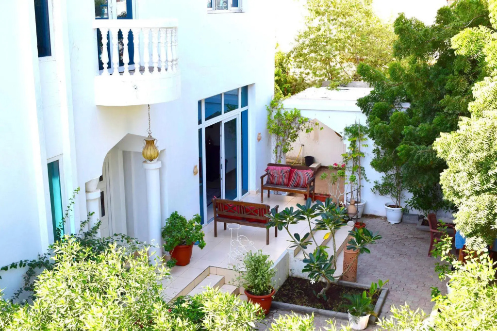 Behlys Villa
