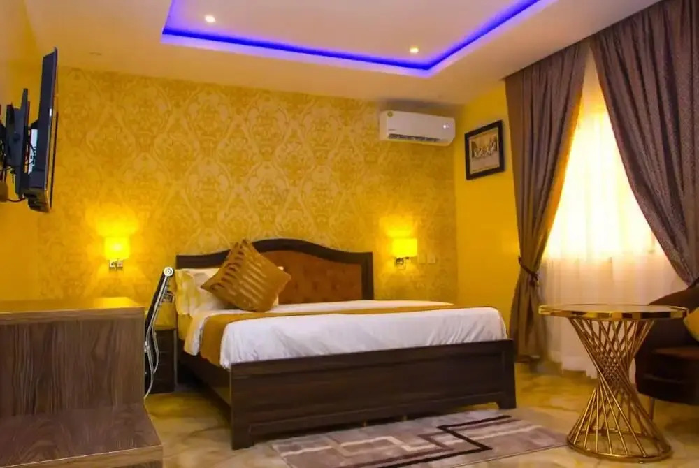 ERiTH APARTMENT & SUITES