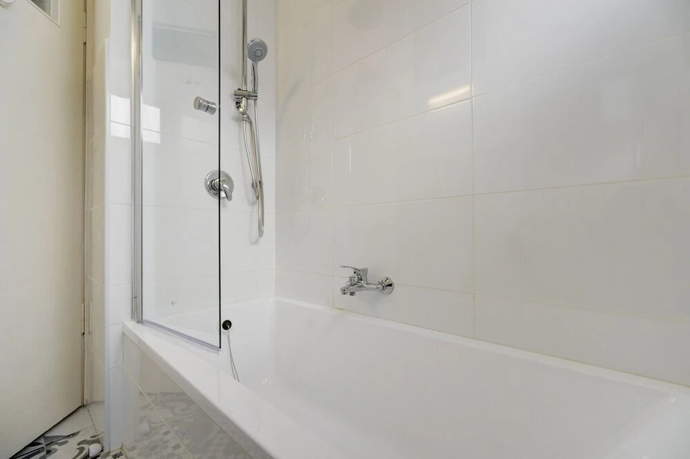 1 Bedroom Apartment With Balcony