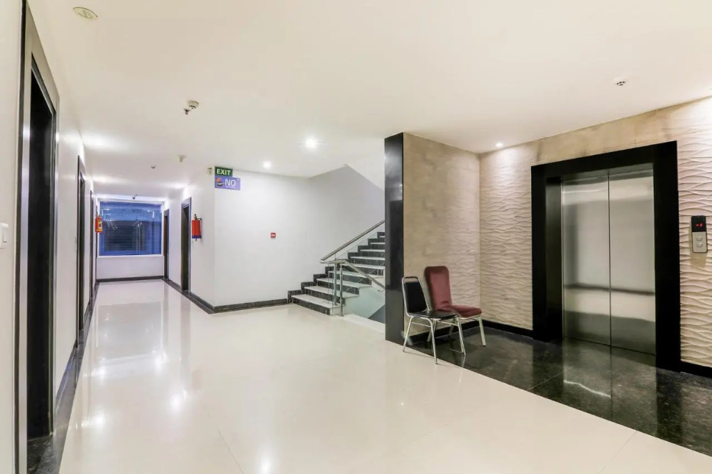 Fabhotel Singh Suites