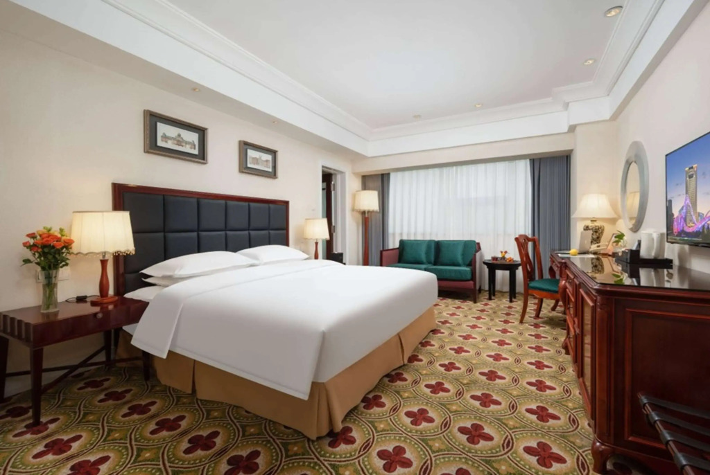 Ramada Plaza Optics Valley Hotel