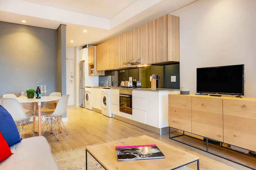City View Balcony Apartment 908