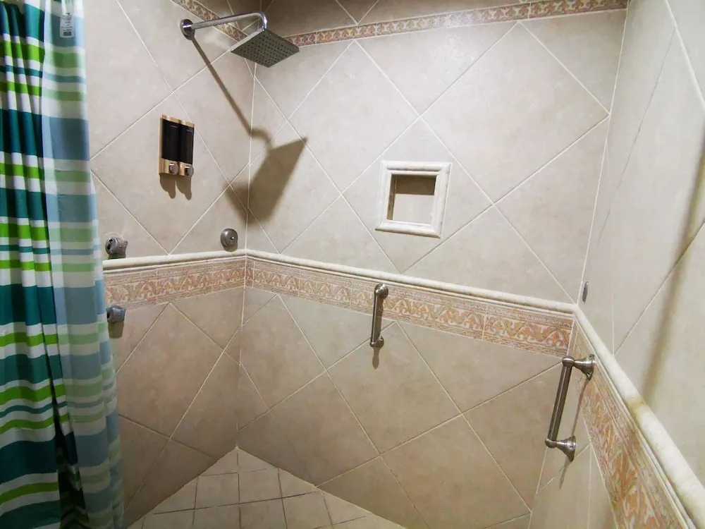 Brisas Beachfront Studios in Hotel Zone