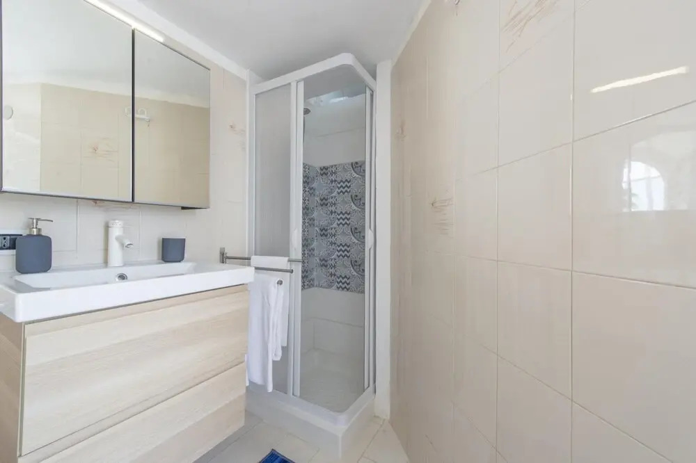 Villa Albatros - Stunning 2 Floors Villa for Large Groups