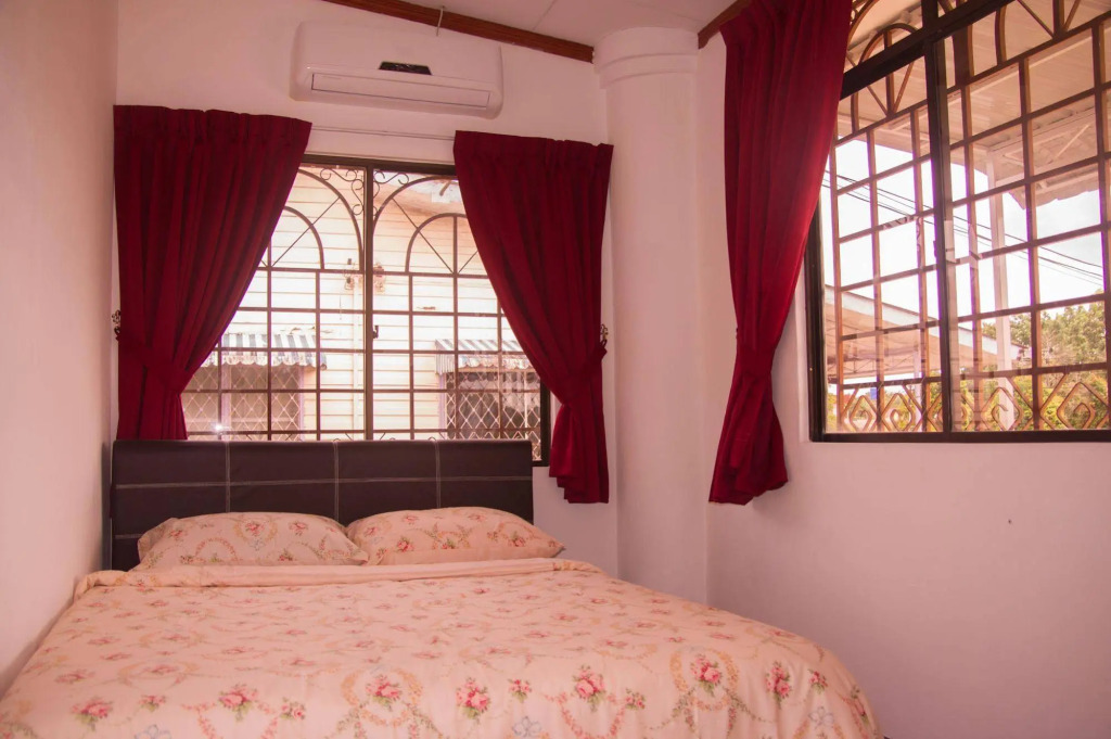 HAKS Boutique B&B with Pool & Farm-to-Table Dining