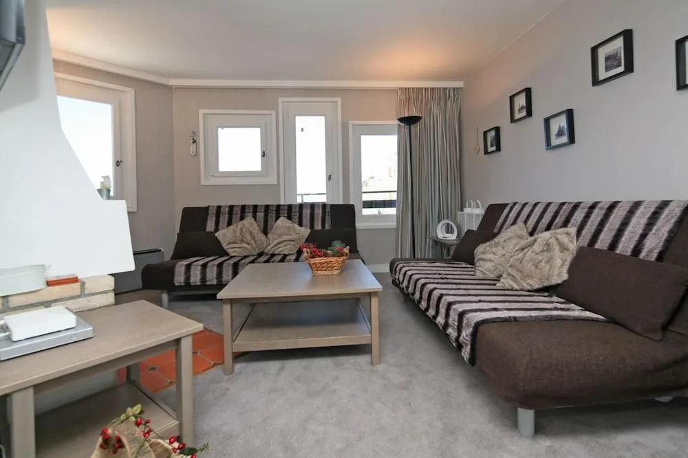 Apartment Blanchot