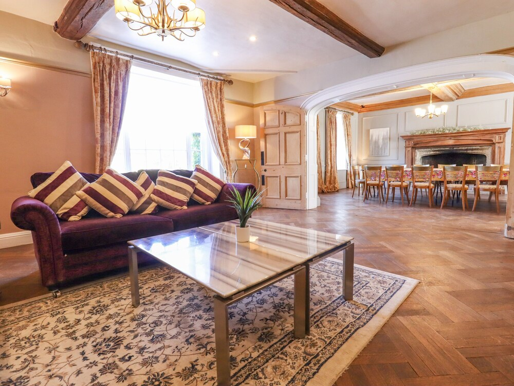 Solton Manor