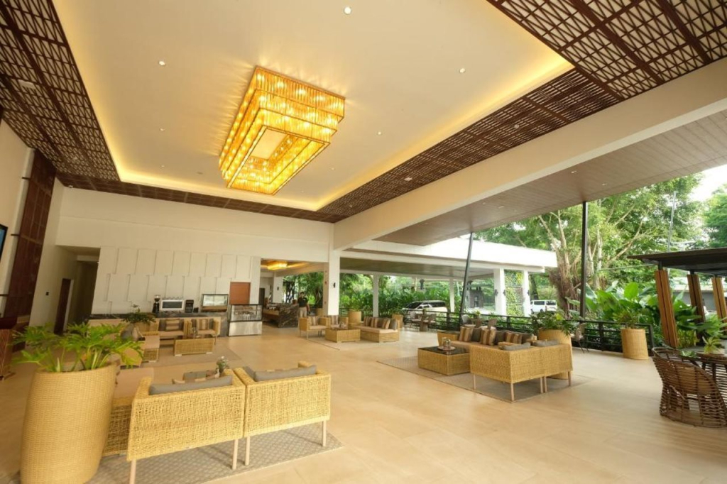 The Tropics at MacArthur Park Resort and Convention Center