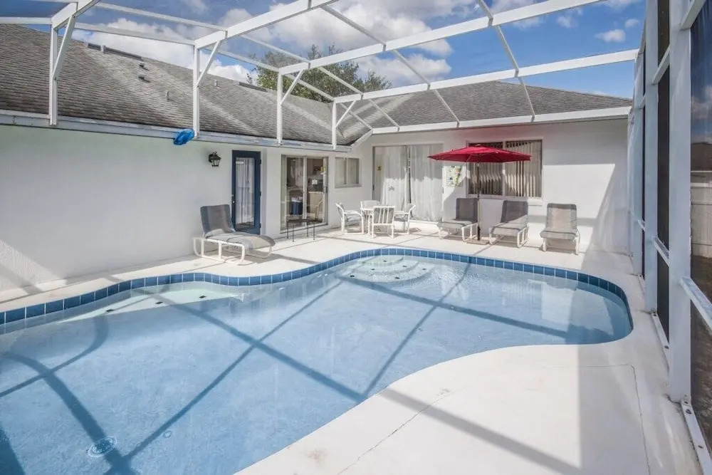 Family Fun Vacation Home 4 Bedroom Villa by RedAwning