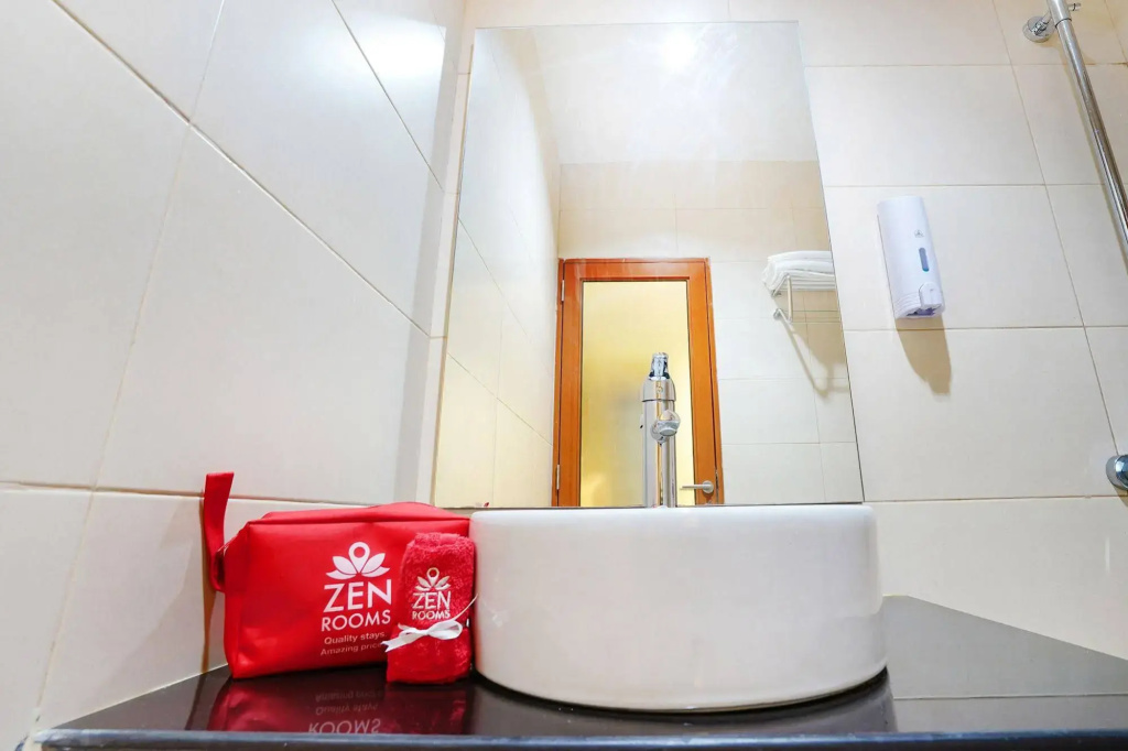 ZEN Rooms Near Purimas Batam Centre