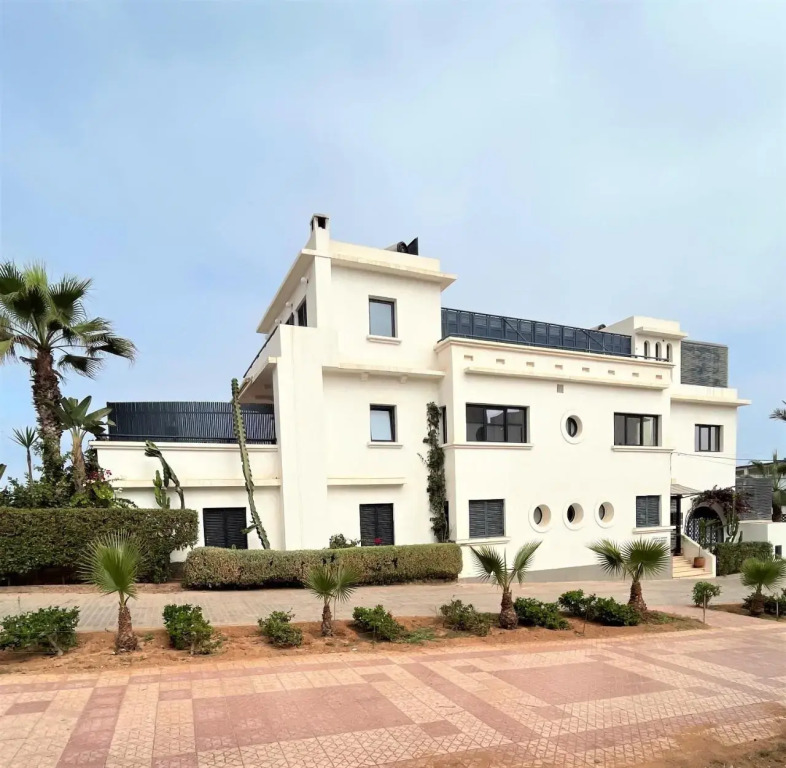 logis la marine