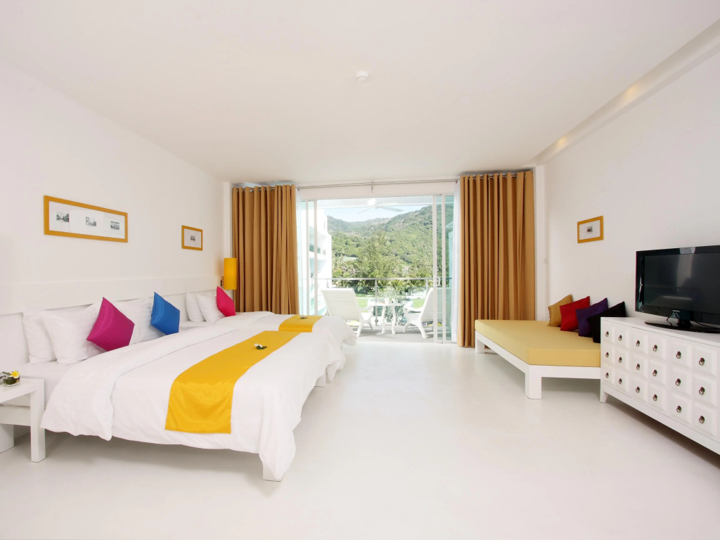 The Old Phuket - Karon Beach Resort