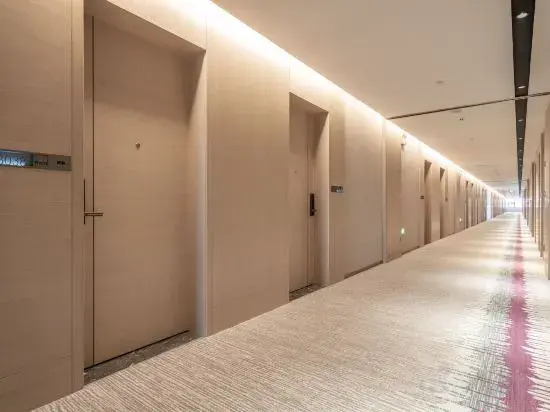 Lavande Hotel (Baoding Gaobeidian Baigou New Town Heda International Bag City)