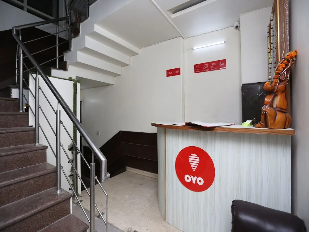 OYO 13758 XS Residency