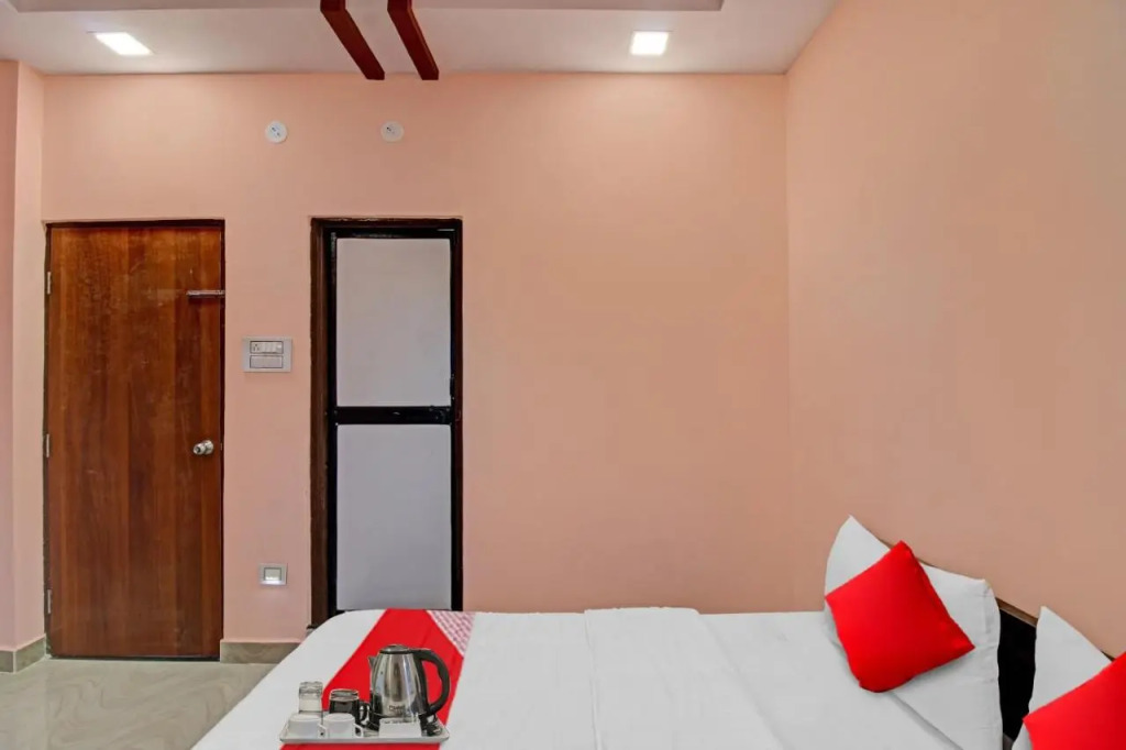 Hotel O Raj