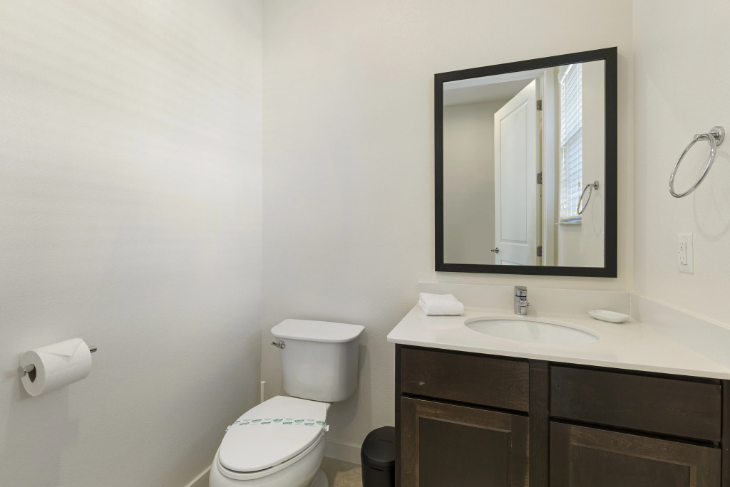 2 Bedrooms 25 Bathrooms Regal Oaks 2604 Rl