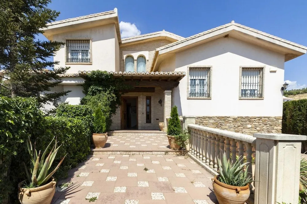 Villa del Mamut, Padul Granada