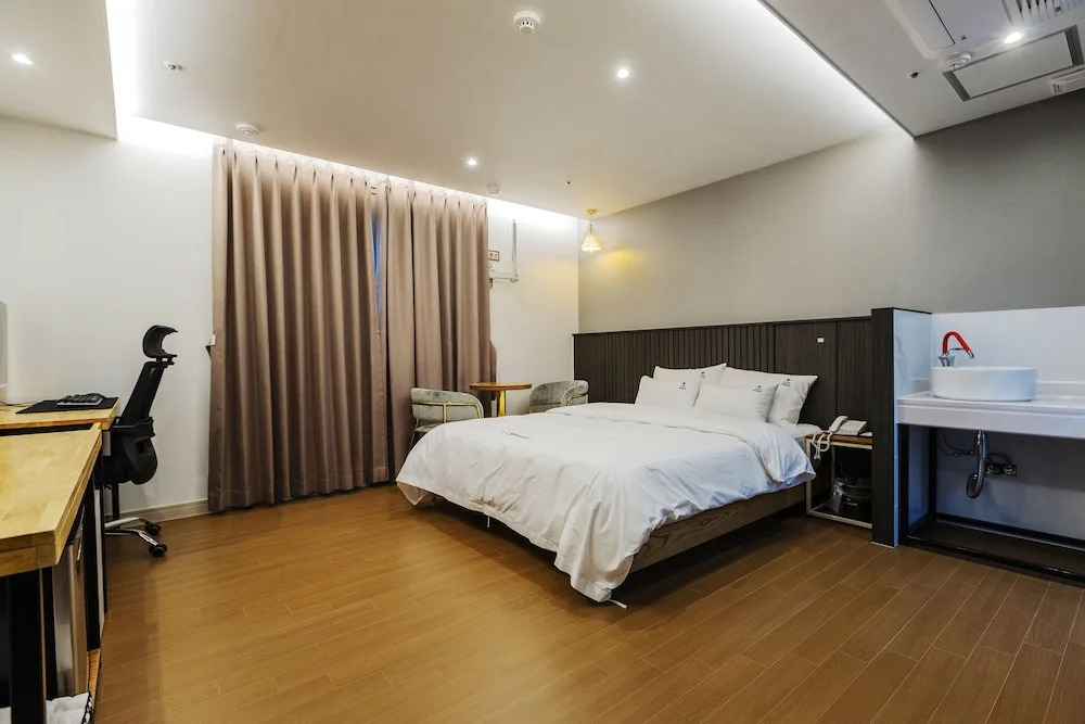 Karat Hotel