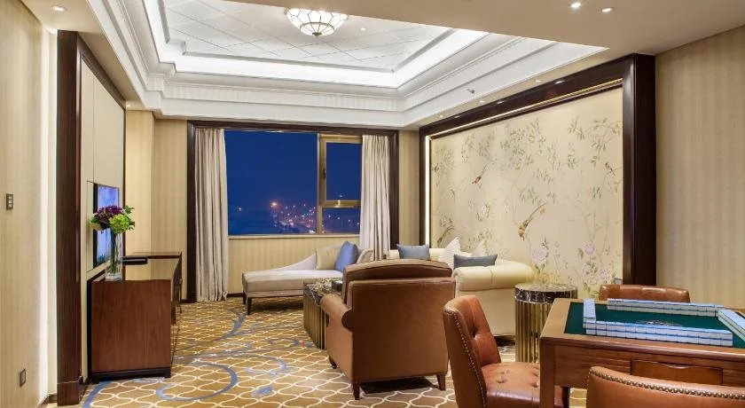 Zhixin Holiday Hotel
