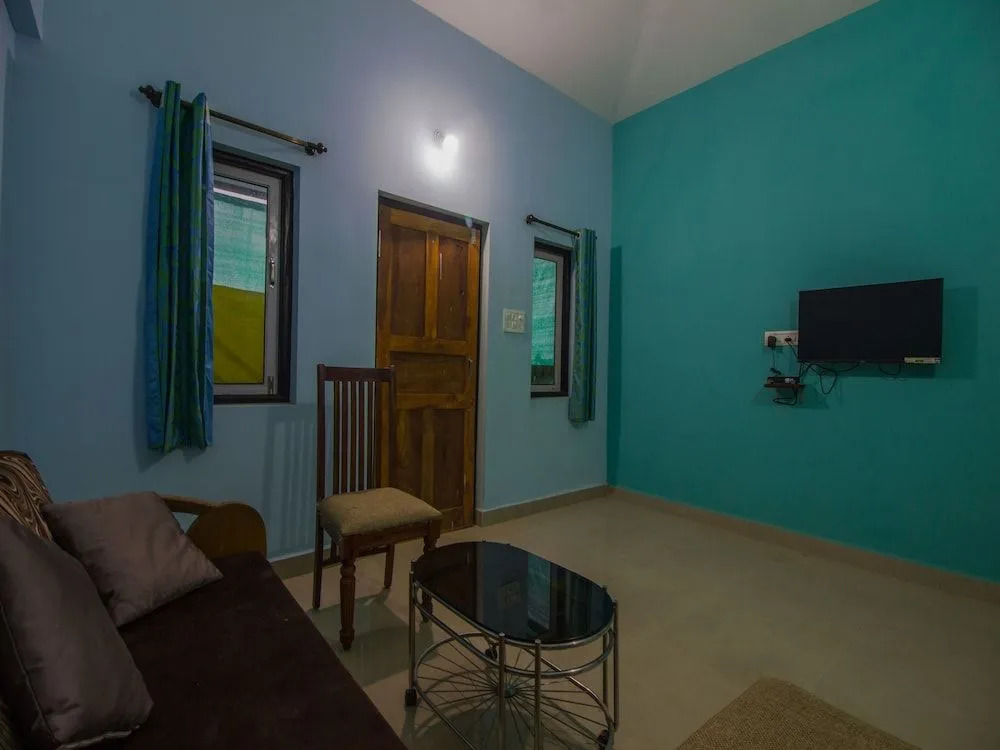 OYO 15912 Home Field View 1BHK Mapusa