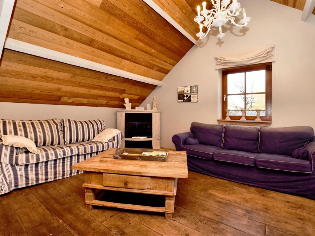 Rustic holiday home in Halleux