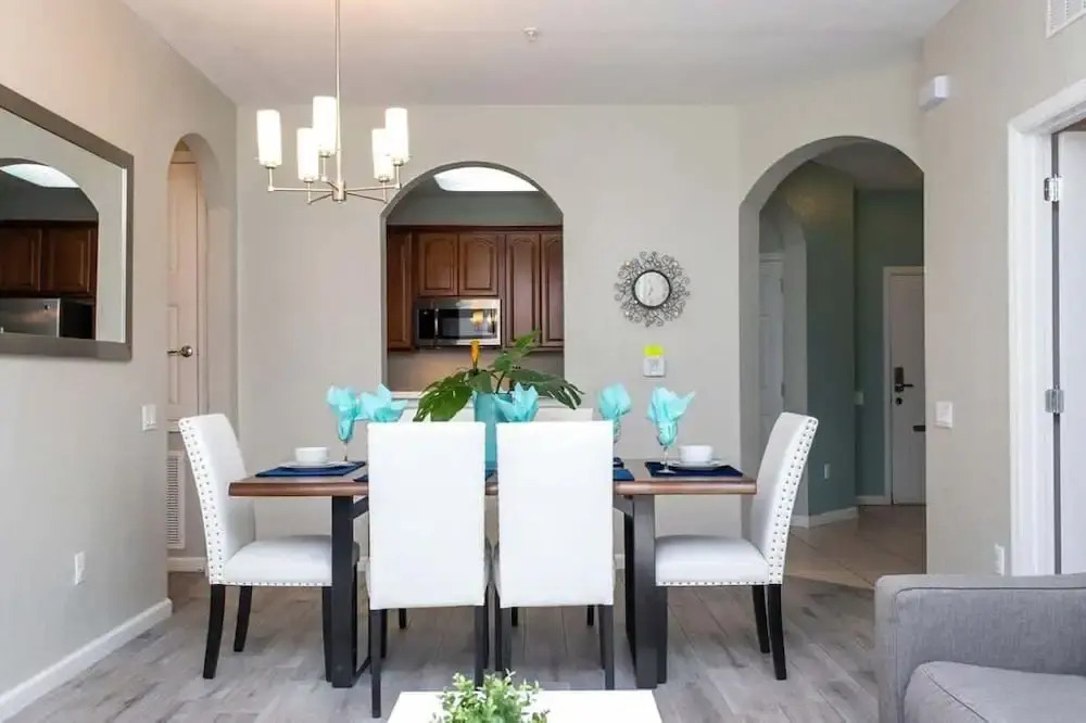 Spacious 2Bd Condo - Pool Hot Tub - Near I-drive
