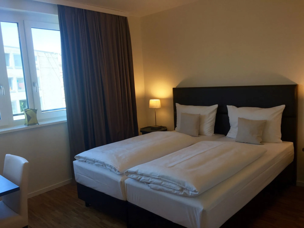 Stay! Hotel Boardinghouse