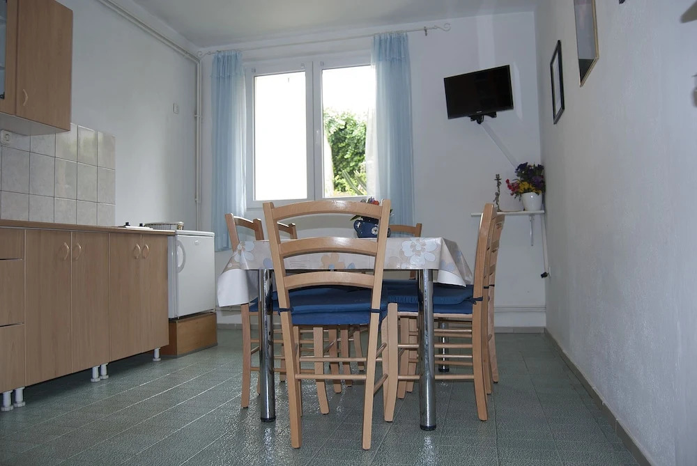 Apartments and Rooms Slavica
