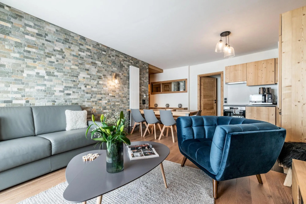 SORBUS - Contemporary Apartment in Luxury Residence