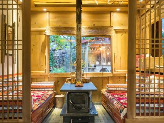 Yunfan Shanju Snow Mountain View Inn (Lijiang Shuhe Ancient Town)