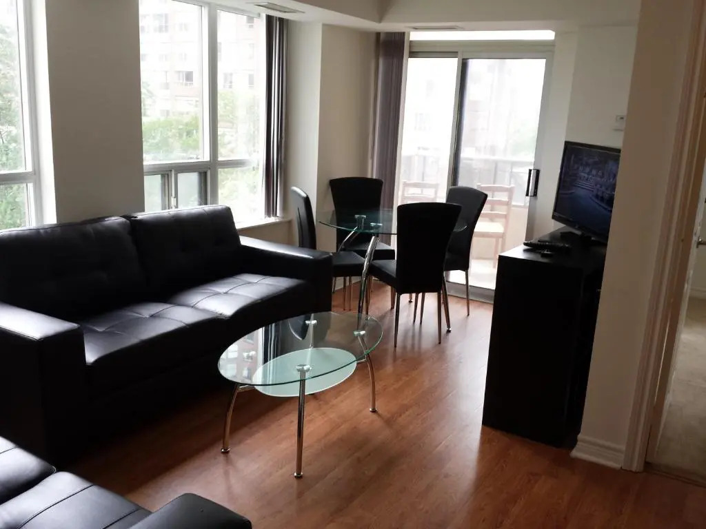 2 Bedroom 1 Bathroom Prime Location in Mississauga