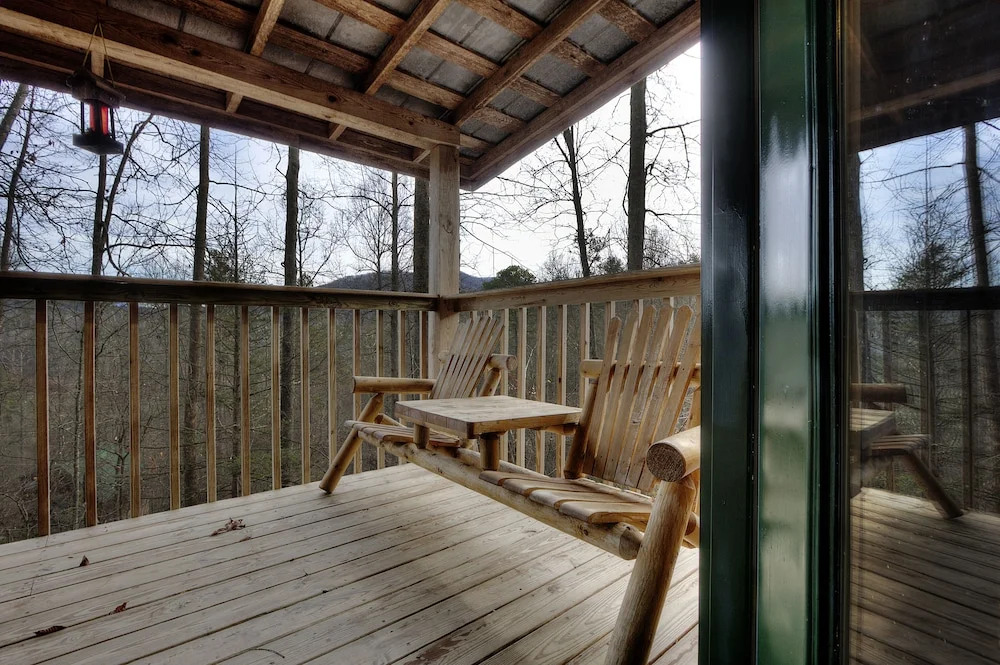 A Finders Keepers #335 by Aunt Bug'S Cabin Rentals
