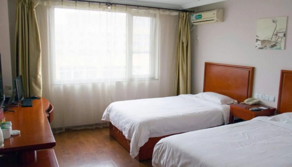 GreenTree Inn Tangshan Haigang Development Zone Jingtang Harbor Express Hotel