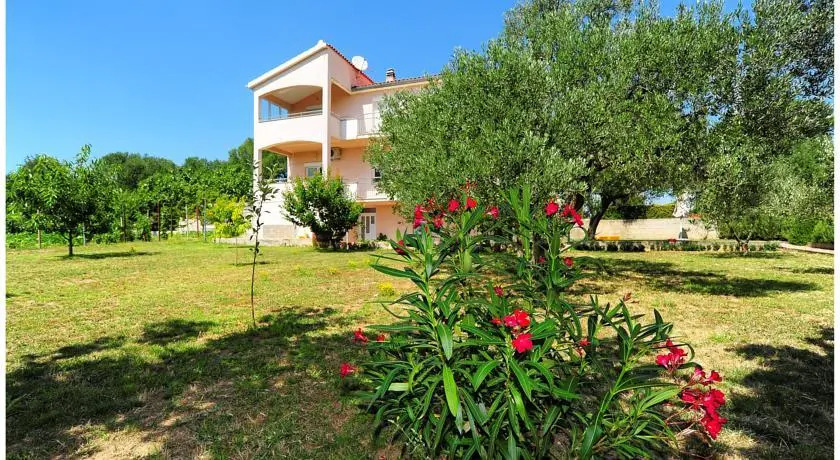 Apartment Josip