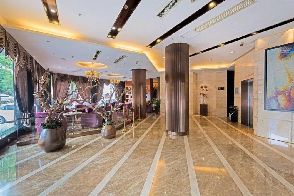 Ejon Kins Hotel