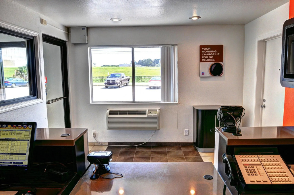 Motel 6-Slidell, LA - New Orleans