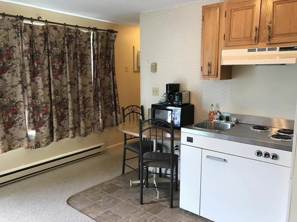 Founders Brook Motel and Suites