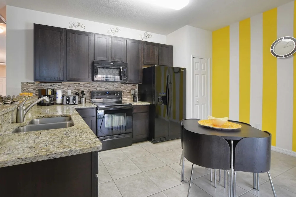 Veranda Palms- 5 Bedroom Pool Home- 1703VP